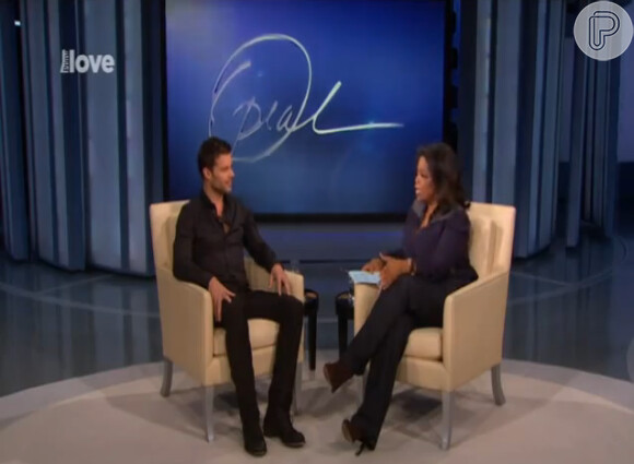 Oito meses após assumir sua homossexualidade, Ricky Martin conversou abertamente com a apresentadora, em 2011