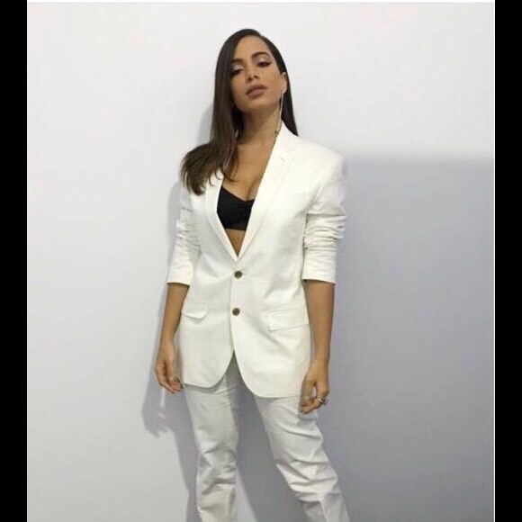 Garota-propaganda da Renault, Anitta ganhou cachê de R$ 2 milhões em apresentação no GP de Fórmula 1, no ultimo domingo, 12 de novembro de 2017