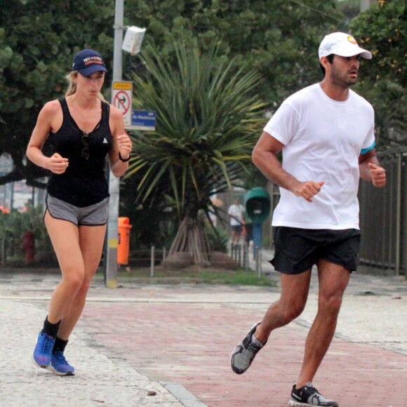 Grazi Massafera e o empresário Patrick Bulus eram flagrados juntos raras vezes, já que sempre mantiveram a relação longe dos holofotes