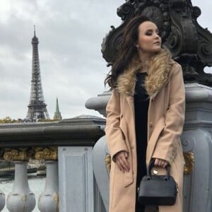 Larissa Manoela conta que sempre sonhou em fazer fotos em Paris, na França