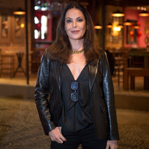 Globo argumenta que contrato Carolina Ferraz é de PJ (pessoa jurídica) e o processo ocorre em segredo de Justiça