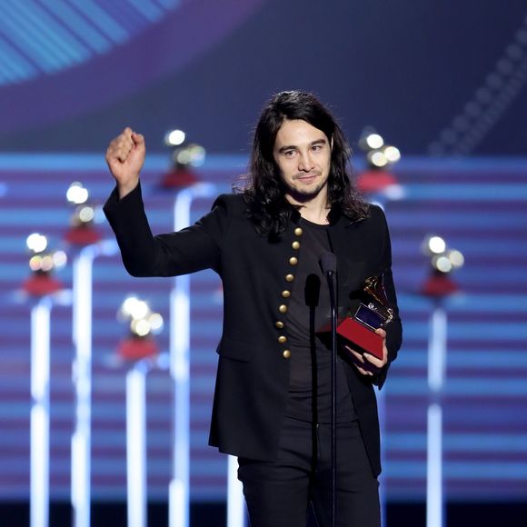 Tiago Iorc levou troféu de Melhor Álbum Pop Contemporâneo em língua portuguesa, com 'Troco Likes Ao Vivo'