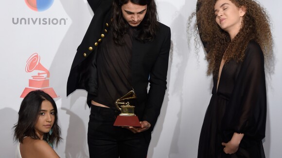 Tiago Iorc comemora prêmio com Anavitória no Grammy Latino 2017: 'Coisa linda'