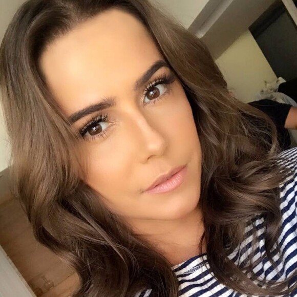 Deborah Secco criticou o julgamento por admitir traições no passado em carta aberta para a revista 'Glamour'