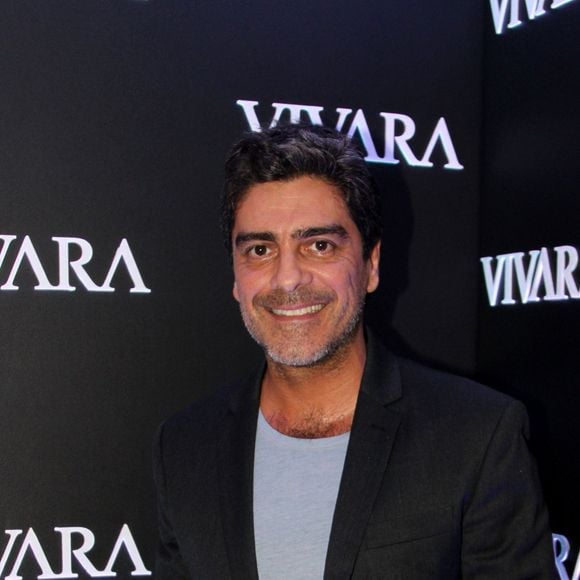 Junno Andrade afirma que não tentou parecer, fisicamente, com o jornalista William Bonner, para o seu personagem na novela 'Apocalipse': 'Quando postei foto cortando o cabelo, me falaram: 'Ta a cara do Bonner''