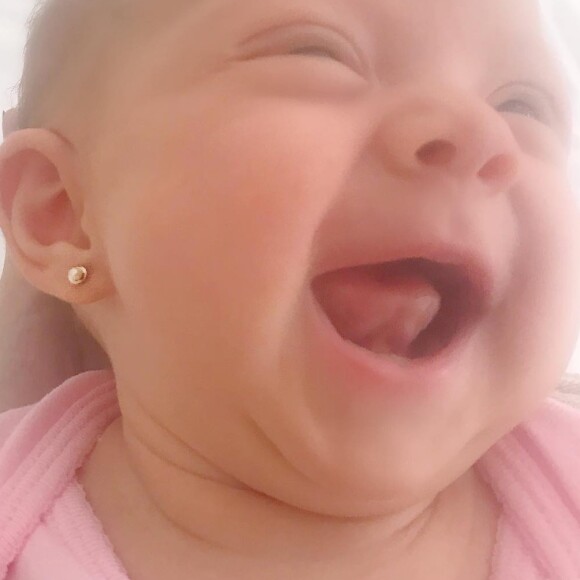 Eliana comemorou a chegada da segunda filha, Manuela, após ter uma gravidez de risco