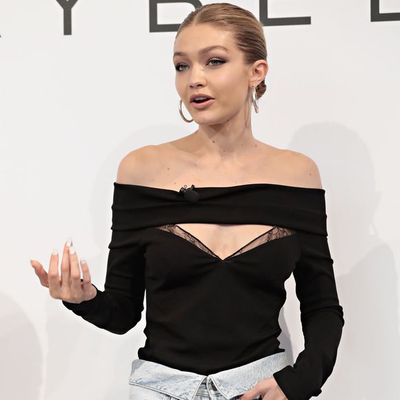 'A foto que foi tirada do vídeo foi tirada do contexto e colocada com uma manchete para inventar algo que não aconteceu', disse Gigi Hadid sobre vídeo imitando a fisionomia de uma estátua de Buda