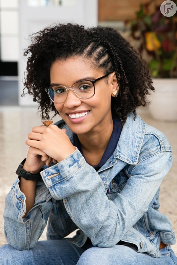 Na novela 'Malhação', Ellen (Heslaine Vieira), inspirada em uma colega angolana que conheceu no Campus Party, fará uma trança afro no cabelo e começará a usar brincos de madeira como uma referência a sua ancestralidade