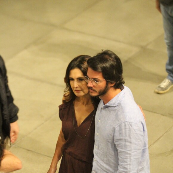 Fátima Bernardes e Túlio Gadêlha jantaram em um restaurante do bairro de Boa Viagem