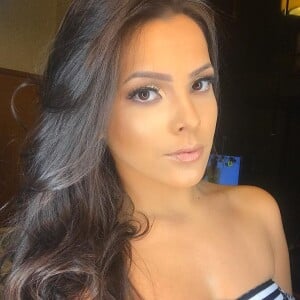 Emilly Araújo, em outubro, despistou sobre o romance com Jô Amâncio