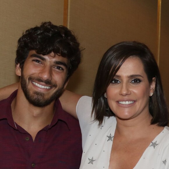 Deborah Secco oficializaram a relação há dois anos: 'Obrigada por estar do meu lado, e pela escolha de dividir essa vida comigo!'
