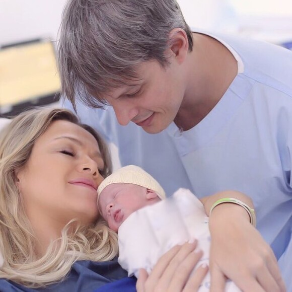 Mãe da Manuela, Eliana fala da filha em show: 'A pequena ficou em casa. Hoje ela ficou muito bem lá com a vovó'