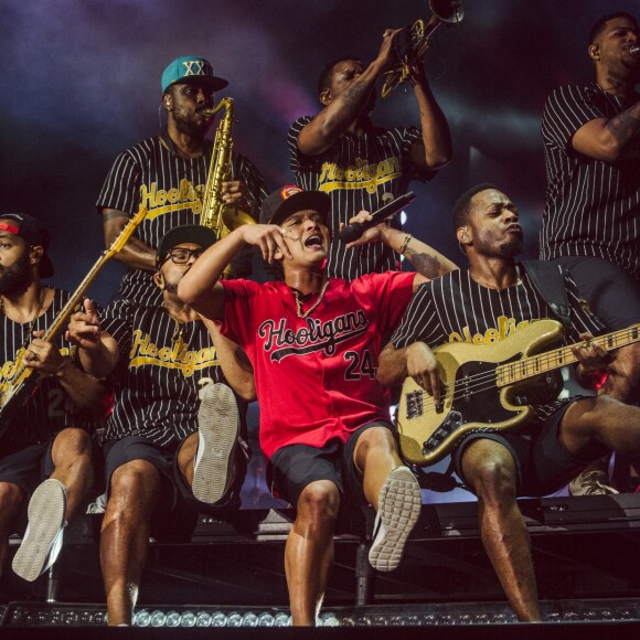 Este foi o terceiro show de Bruno Mars no Brasil pela turnê '24K Magic World Tour'