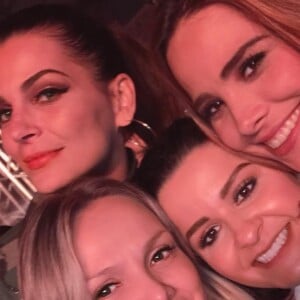 Wanessa Camargo encontrou com Fernanda Motta, Eliana e a sertaneja Maraísa no show de Bruno Mars