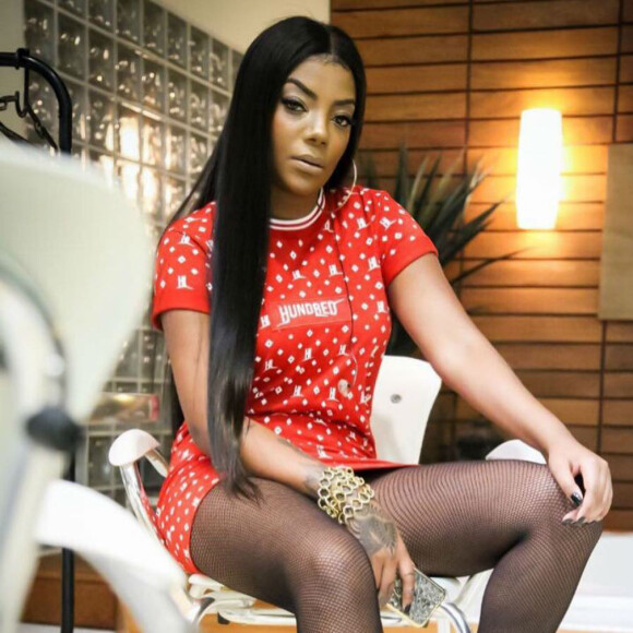 Ludmilla contou que começou a usar formol no cabelo aos sete anos