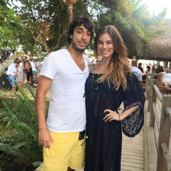 Bruna Hamú contou que vai oficializar a união com o empresário Diego Moregola em 2018