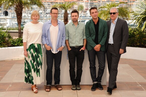 Robert Pattinson, Guy Pearce, David Michod, David Linde e Liz Watts divulgam 'The Rover'
