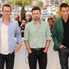 Robert Pattinson, David Michod e Guy Pearce posam para foto no Festival de Cannes 2014