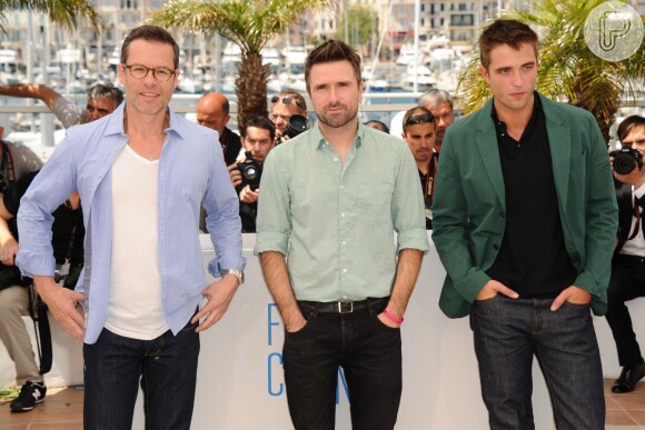 Robert Pattinson, David Michod e Guy Pearce posam para foto no Festival de Cannes 2014