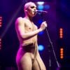 Pabllo Vittar surpreende público em show no Rio: vestida da personagem Bela, ela tirou a fantasia no palco, deixando apenas com uma malha de tom nude