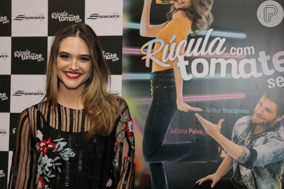 Juliana Paiva é a protagonista do filme 'Rúcula com Tomate Seco'