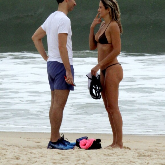 Ticiane Pinheiro e Cesar Tralli trocaram alianças no sítio da família da artista