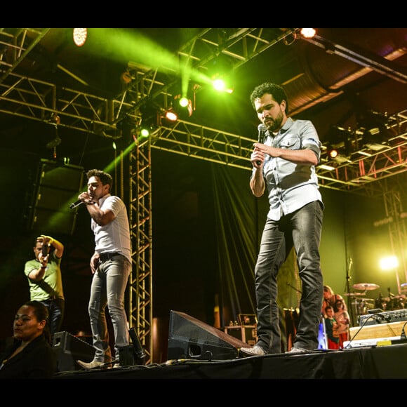 Zezé Di Camargo e Luciano fazem show no Villa Country, em São Paulo, neste domingo, 26 de novembro de 2017