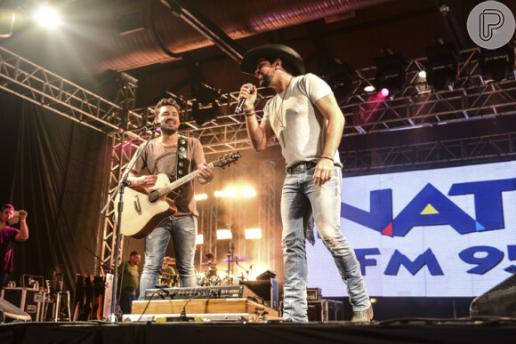 Fernando e Sorocaba fazem show em comemoração do aniversário de 20 anos da rádio 'Nativa FM', no Villa Country, em São Paulo, neste domingo 26 de novembro de 2017