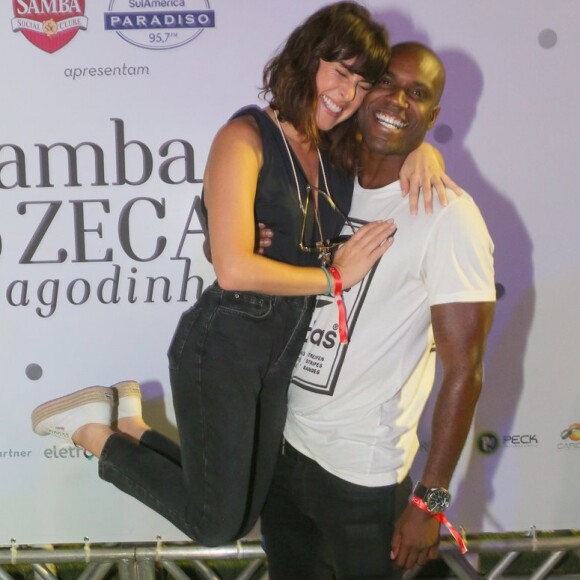 Fernanda Paes Leme, Rafael Zulu, Glória Maria e mais famosos se divertem em show de Zeca Pagodinho e convidados, no Jockey Club do Rio de Janeiro, neste domingo, 26 de novembro de 2017