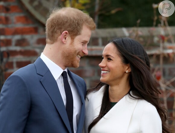Príncipe Harry e Meghan Markle fizeram um ensaio oficial de noivado no Sunken Garden