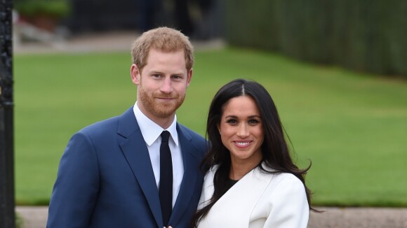 Príncipe Harry e noiva, Meghan Markle, mostram aliança em ensaio oficial. Fotos!