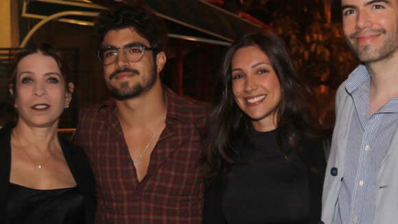 Caio Castro surge com nova namorada em festival de cinema em Búzios. Foto!