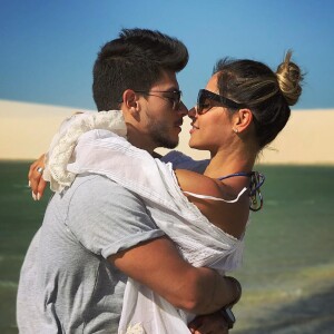 Mayra Cardi e Arthur Aguiar vão subir ao altar em 2018: 'Provavelmente depois do Carnaval'