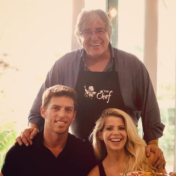 Karina Bacchi está namorando o empresário e ex-jogador Amaury Nunes