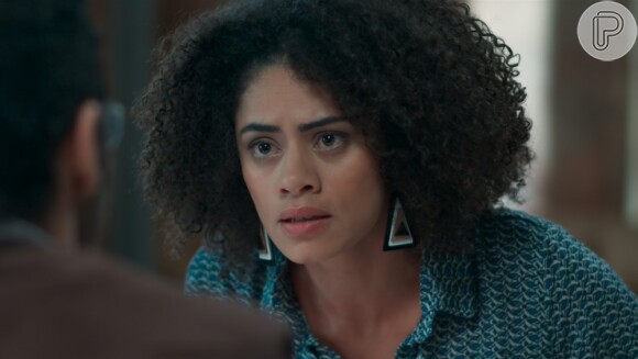 Na novela 'Malhação', Dóris (Ana Flávia Cavalcanti) acompanhará K1 (Talita Younan) até uma delagacia que trata de crimes contra a mulher
