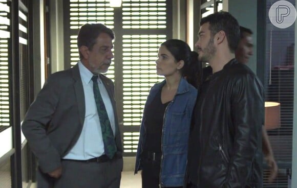 Na novela 'Pega Pega', Antônia (Vanessa Giácomo) fica feliz por decretar voz de prisão para Malagueta (Marcelo Serrado)
