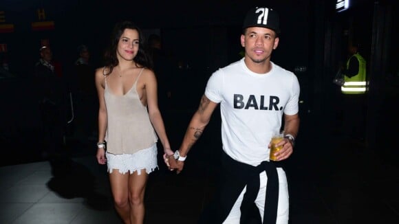 Romance de ex-BBB e amigo de Neymar é elogiado por cantor: 'Emilly, pode casar'