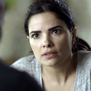 Na novela 'Pega Pega', Antônia (Vanessa Giácomo) ficará feliz por dar voz de prisão a Malagueta (Marcelo Serrado)