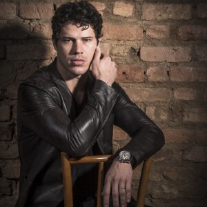 José Loreto contou curiosidades sobre sua vida íntima ao participar do canal 'Universo da Cris', no Youtube