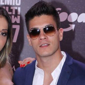 Mayra Cardi e o ator Arthur Aguiar começaram a namorar em julho de 2017