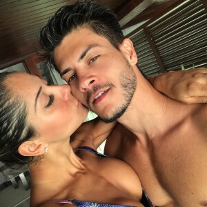 Mayra Cardi deixou de fazer a tabelinha a pedido do noivo, Arthur Aguiar