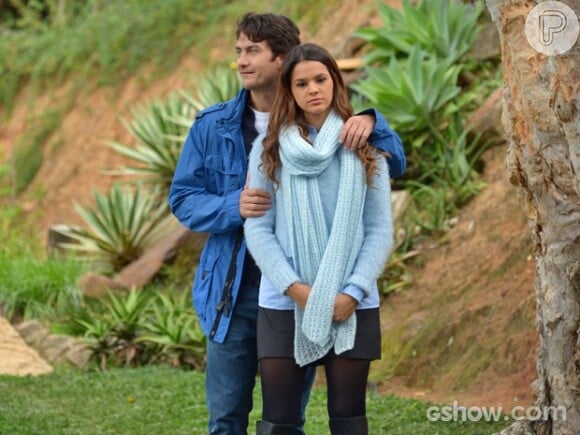 Luiza (Bruna Marquezine) e Laerte (Gabriel Braga Nunes) fazem sua primeira viagem romântica no capítulo de 'Em Família' que vai ao ar nesta terça-feira, 20 de maio de 2014