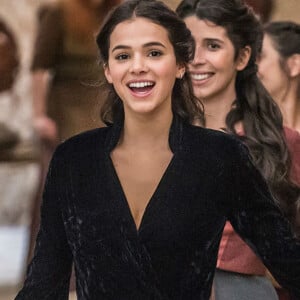 Em 'Deus Salve o Rei', Bruna Marquezine é prometida para se casar com o marquês de Codorna, Istvan, interpretado por Vinícius Calderoni. Na história, a intérprete de Catarina se apaixonará por Constantino (José Fidalgo), duque de Vicenza