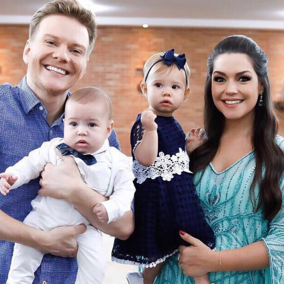 Thais Fersoza diz que Melinda tem 'ciuminho' de Teodoro em vídeo nesta segunda-feira, dia 04 de novembro de 2017