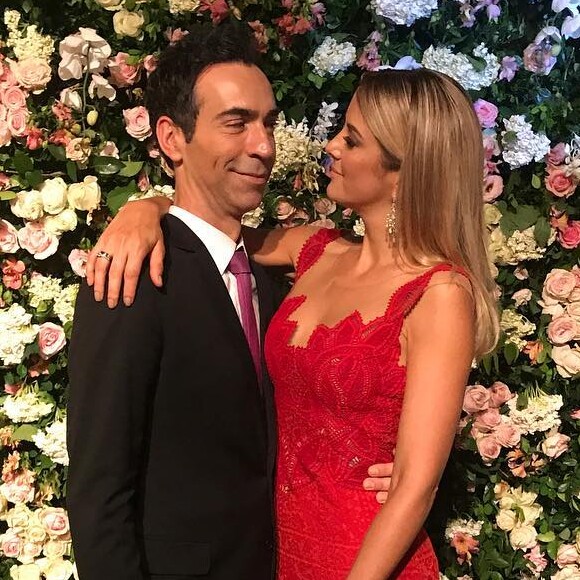 Casada com Cesar Tralli, Ticiane Pinheiro se diz feliz em reconstruir uma família: 'Acredito no laço familiar, essa coisa de rotina, sempre quis isso para minha vida'