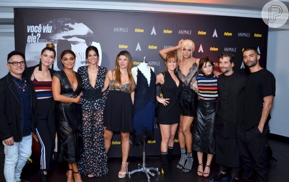 Juliana Paes posou com o elenco do fashion film 'Oitavo'