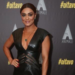 Juliana Paes chamou atenção com seu bronzeado no lançamento do fashion film 'Oitavo', no Rio, na quarta-feira, 6 de dezembro de 2017