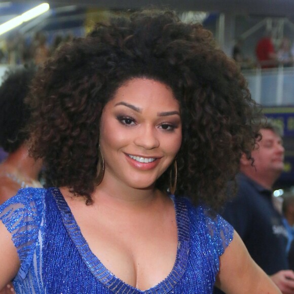 Juliana Alves levou a filha para tomar a primeira vacina no dia 24 de novembro de 2017
