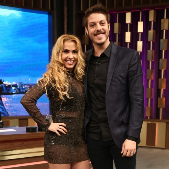 Joelma participou do jogo 'Pesquisas Apontam', no 'Programa do Porchat'