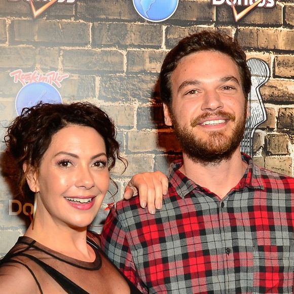 Fabiula Nascimento curtiu um festival de música com o namorado, Emilio Dantas, em setembro de 2017